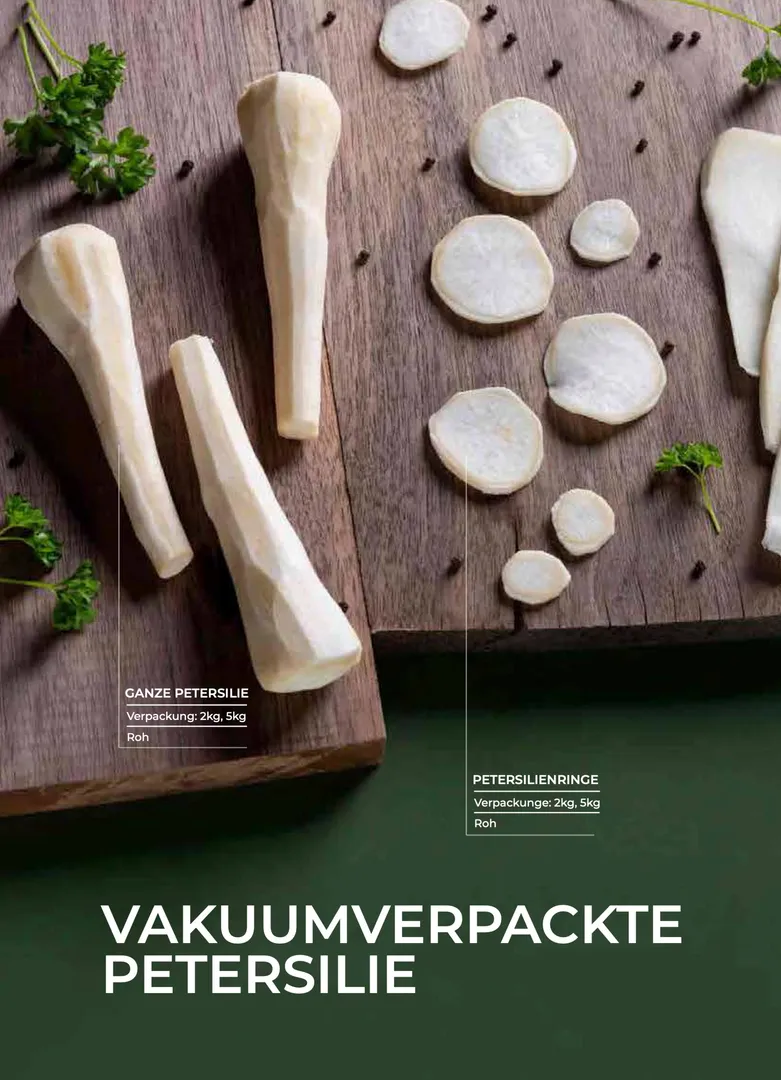 Vakuumverpackte Petersilienwurzel, ganz oder in Ringe geschnitten – geeignet für Brühen und Braten.